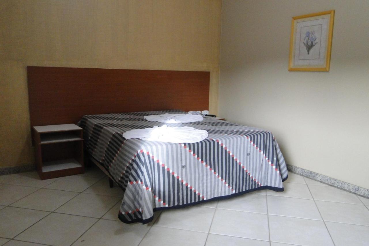 Arrastao Premium Plaza Hotel Muriae Ruang foto
